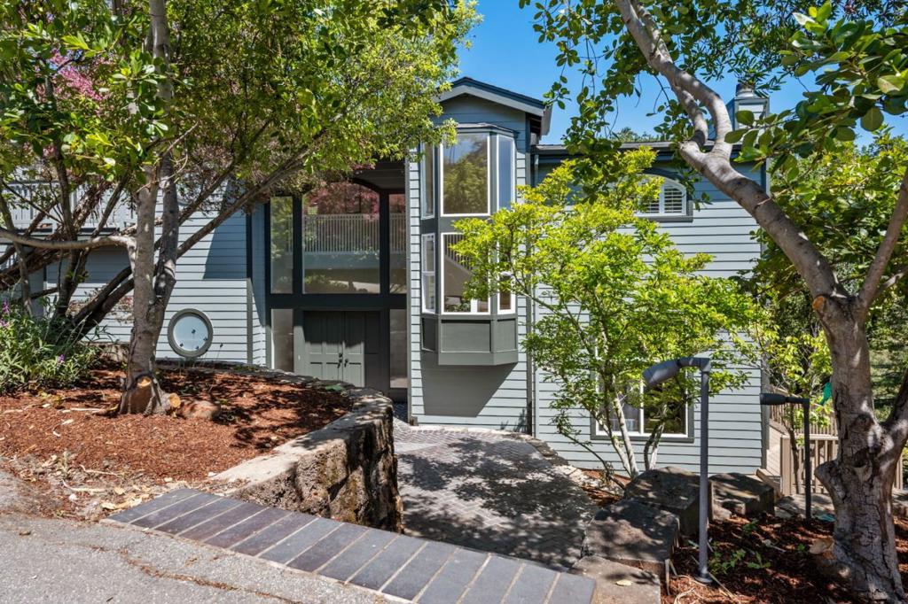 3554 Oak Knoll Drive