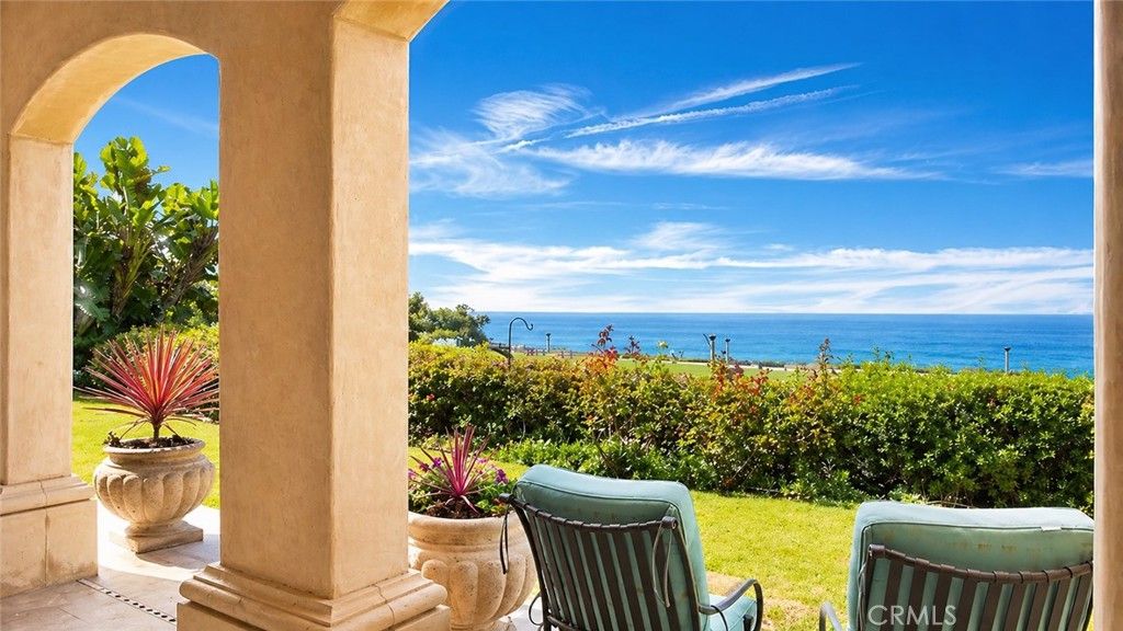 Photo of 26 RITZ COVE Dr, Dana Point, CA 92629 (MLS # LG26086520)