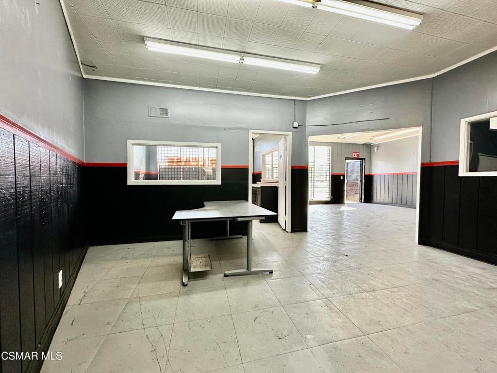 229 S Oxnard