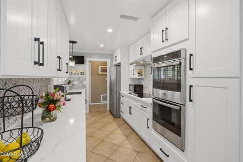 Tiny photo for 321 Pajaro Avenue N, Ventura, CA 93004 (MLS # 226003460)