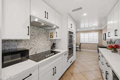 Tiny photo for 321 Pajaro Avenue N, Ventura, CA 93004 (MLS # 226003460)
