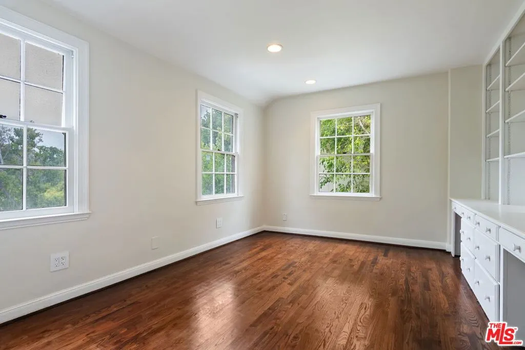 Los Angeles, California 90024, United States, 5 Bedrooms Bedrooms, ,5 BathroomsBathrooms,Residential,Active,198387