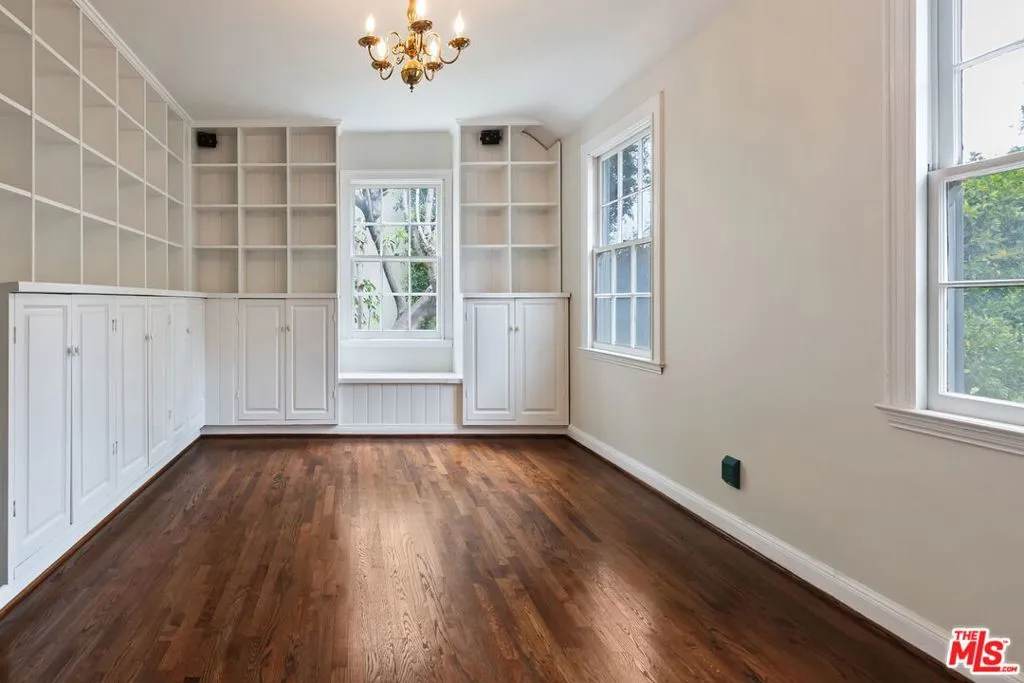 Los Angeles, California 90024, United States, 5 Bedrooms Bedrooms, ,5 BathroomsBathrooms,Residential,Active,198387