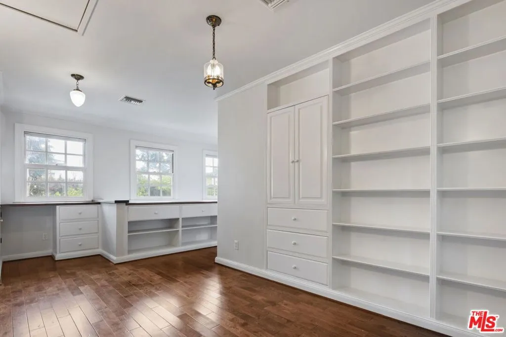 Los Angeles, California 90024, United States, 5 Bedrooms Bedrooms, ,5 BathroomsBathrooms,Residential,Active,198387