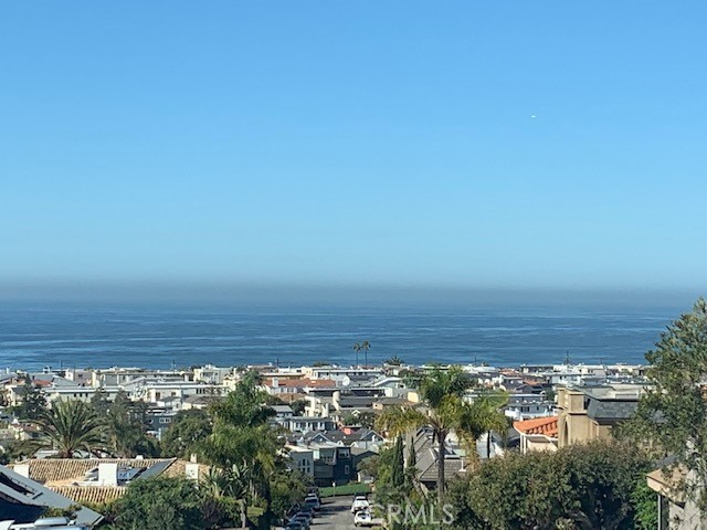 500 N Poinsettia Avenue