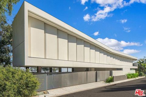 Photo of 2500 BRIARCREST Road, Beverly Hills, CA 90210 (MLS # 21773190)