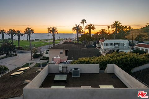 Photo of 728 W 37th Street, San Pedro, CA 90731 (MLS # 26828781)