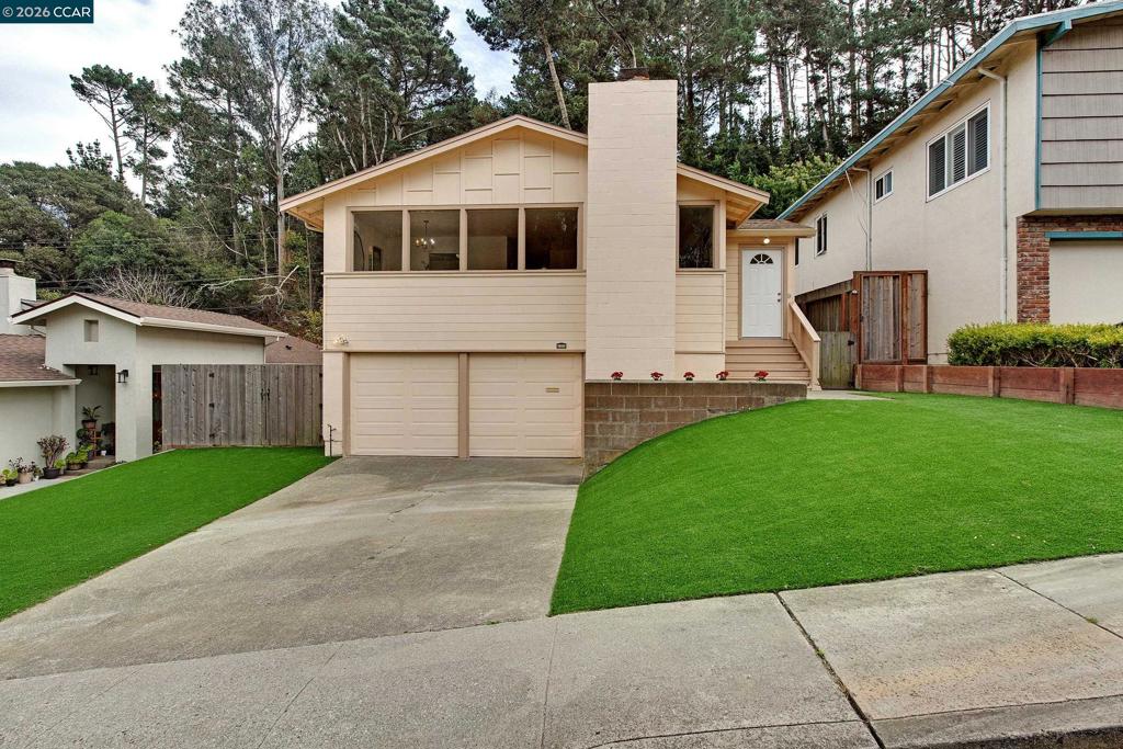 2351 Valleywood Dr