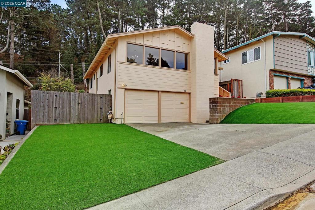 2351 Valleywood Dr