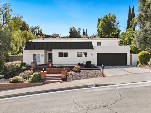 Photo of 5931 Maury Avenue, Woodland Hills, CA 91367 (MLS # SR26084828)