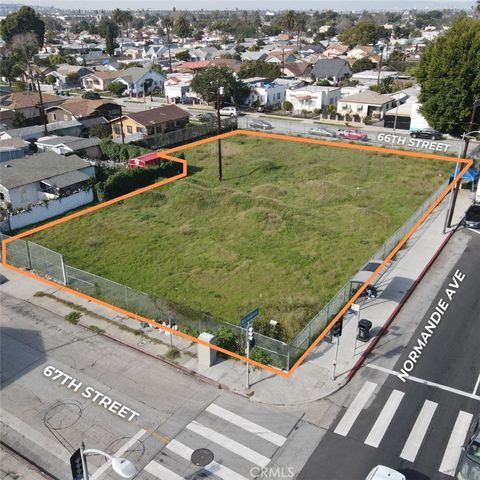 Photo of 6617 S Normandie Avenue, Los Angeles, CA 90044 (MLS # SR25102197)