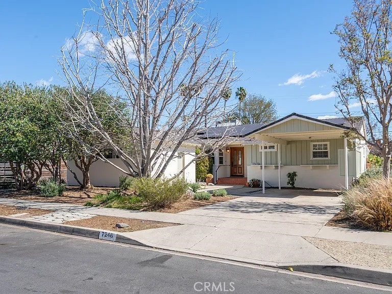 Spacious 4-bed, 1¾-bath home with open layout, fresh paint, granite kitchen with stainless steel appliances, central air/heat, paid solar panels, and washer/dryer. Private backyard with covered deck, patio, and fruit trees. Secure carport parking included.
Note: Garage has been converted into a separate unit and will be rented independently for $2,100/month.
Prime location near schools, transit, shopping, and Pierce College.
Available now. 1-year lease. Pets considered.