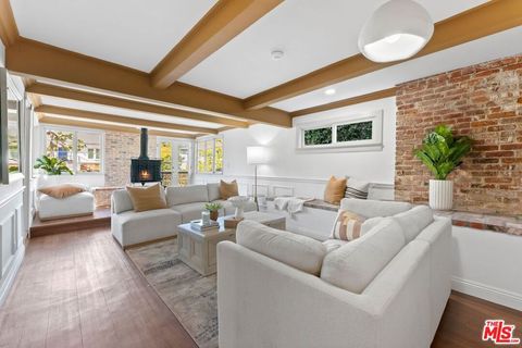 Photo of 10320 Mississippi Avenue, Los Angeles, CA 90025 (MLS # 25612893) Photo of 10320 Mississippi Avenue, Los Angeles, CA 90025 (MLS # 25612893)