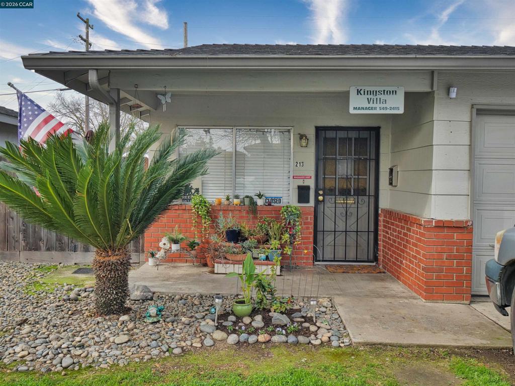 213 Kingston Lane