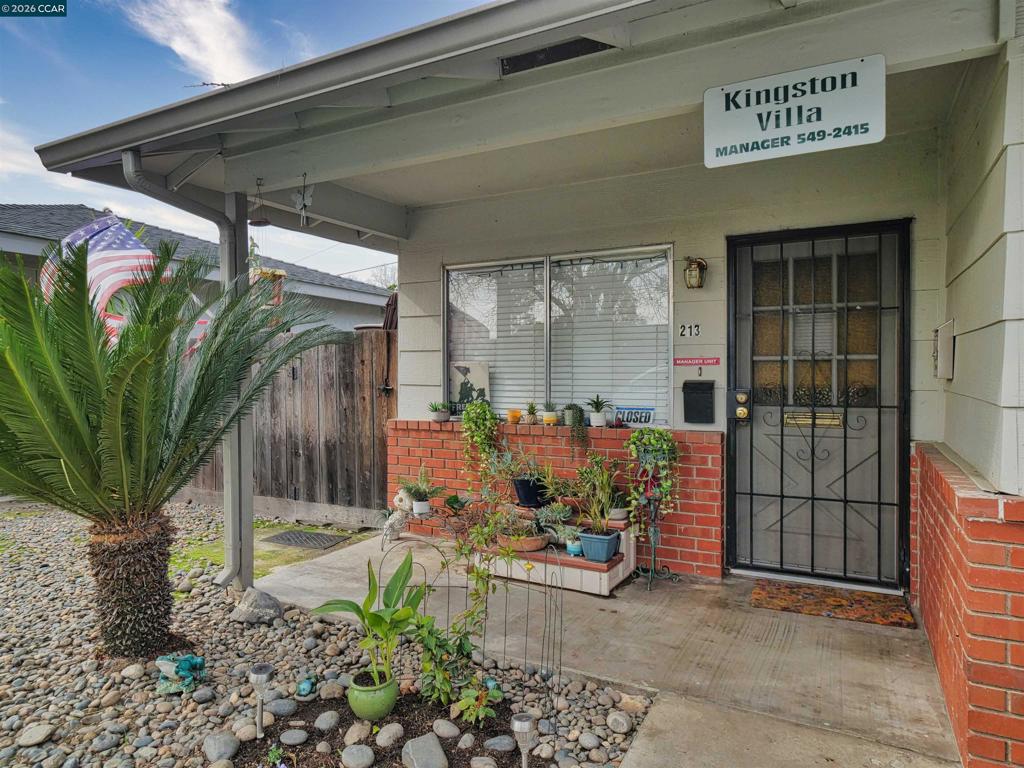 213 Kingston Lane