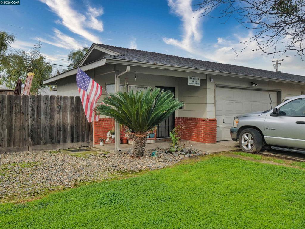 213 Kingston Lane