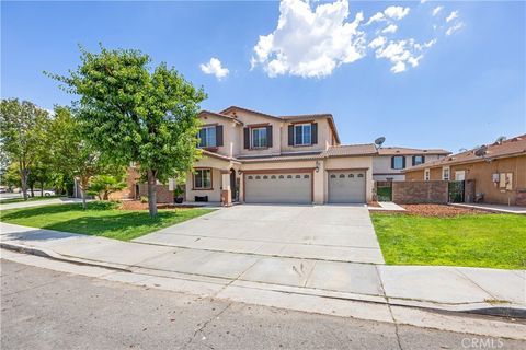 Photo of 29305 Fall River LN, Menifee, CA 92584 (MLS # SW26155924)
