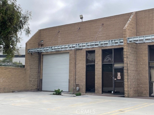 Discover an exceptional mixed-use property available for lease, perfectly designed to accommodate a variety of business needs in a great South Torrance location. This versatile space features a combined warehouse and office layout, ideal for companies seeking both operational and administrative functionalities.
Generously sized warehouse area with high ceilings, suitable for inventory storage, manufacturing, or distribution. Includes a spacious forklift entry door for easy loading and unloading of goods.
Office spaces that enhances productivity, includes multiple rooms for meetings, teams, or individual workstations as well as two bathrooms. There are offices in both the front and rear of the space.
Ample storage options within the property to effectively manage supplies and inventory, ensuring efficient operations.
Convenient access points for both employees and delivery vehicles, with designated parking spaces available on-site. The property is equipped with essential utilities including electricity, water, and internet access, ensuring a seamless transition for your business.
This property is an excellent opportunity for businesses in retail, distribution, e-commerce, or any operation that requires both office and warehouse capabilities.
Lease terms are NNN. Low overhead due to long term ownership of the property.