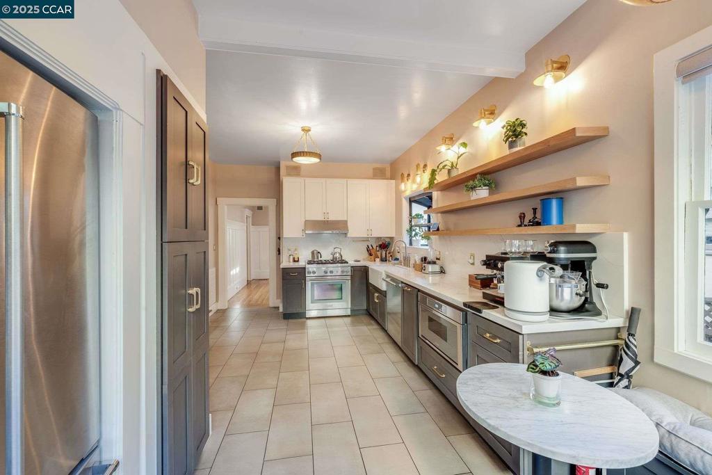 PIEDMONT AVENUE - Residential