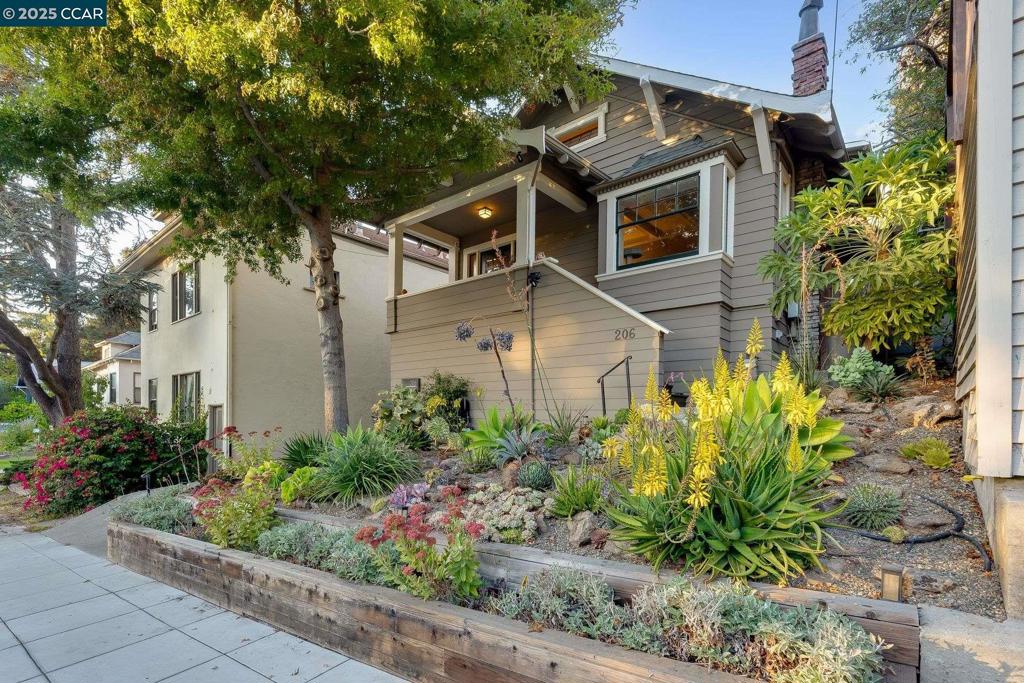 PIEDMONT AVENUE - Residential