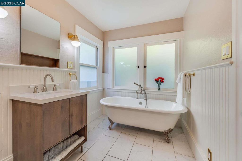 PIEDMONT AVENUE - Residential