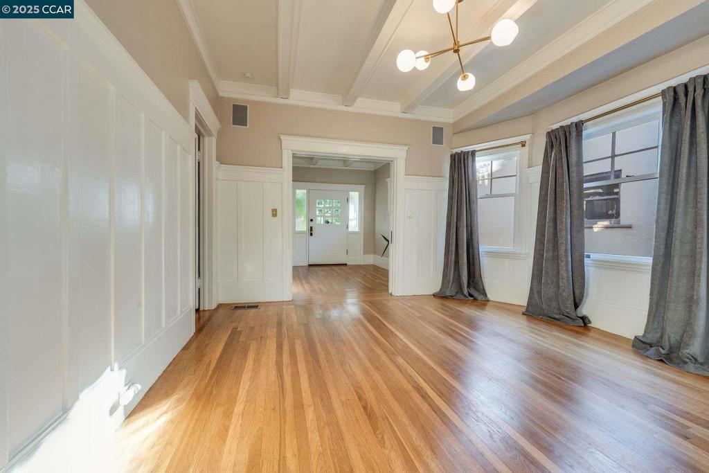 PIEDMONT AVENUE - Residential