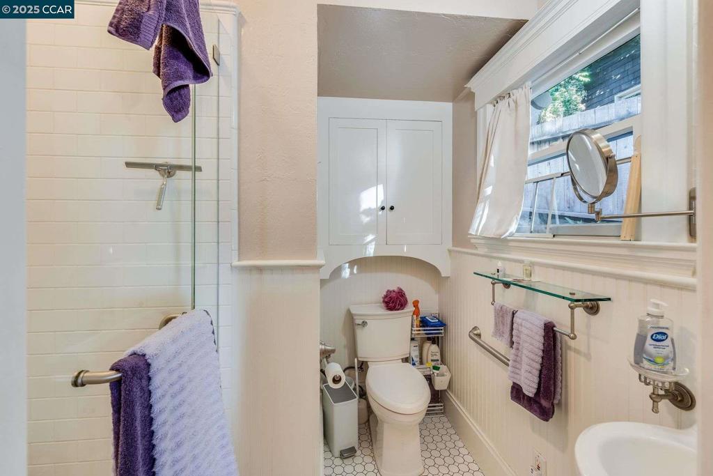 PIEDMONT AVENUE - Residential