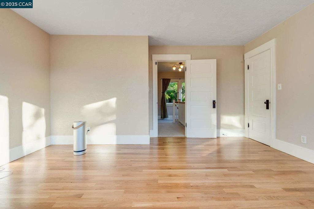 PIEDMONT AVENUE - Residential