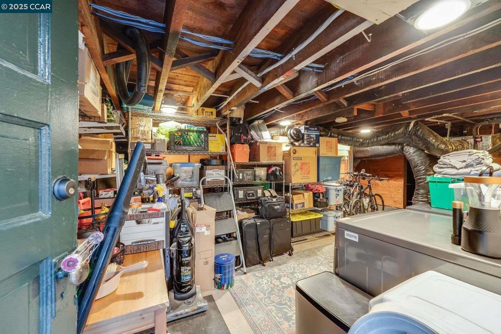 PIEDMONT AVENUE - Residential