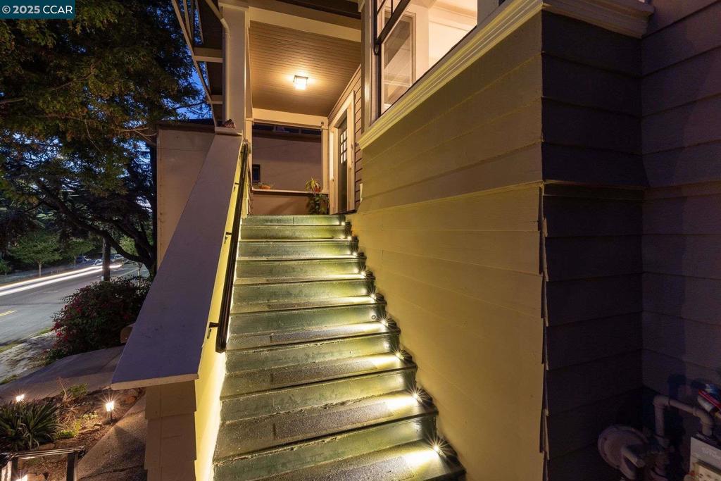 PIEDMONT AVENUE - Residential