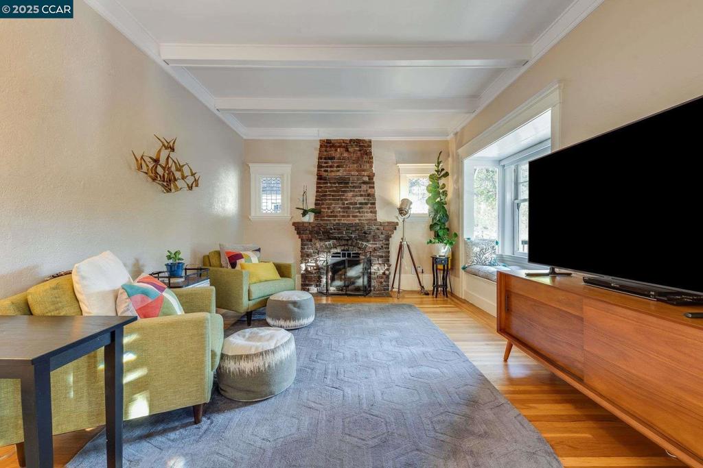 PIEDMONT AVENUE - Residential