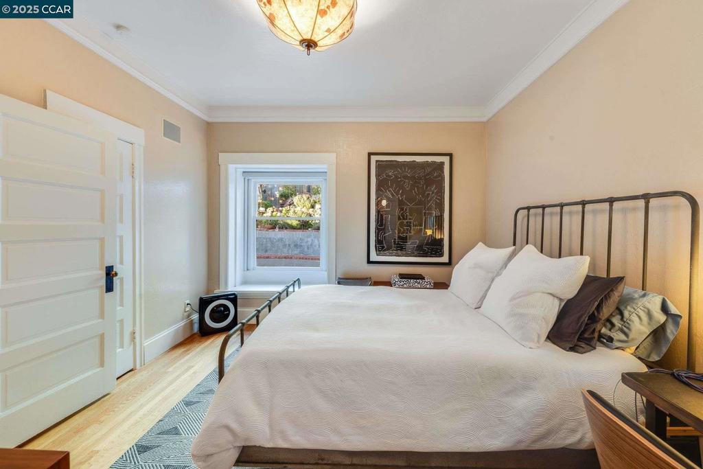 PIEDMONT AVENUE - Residential
