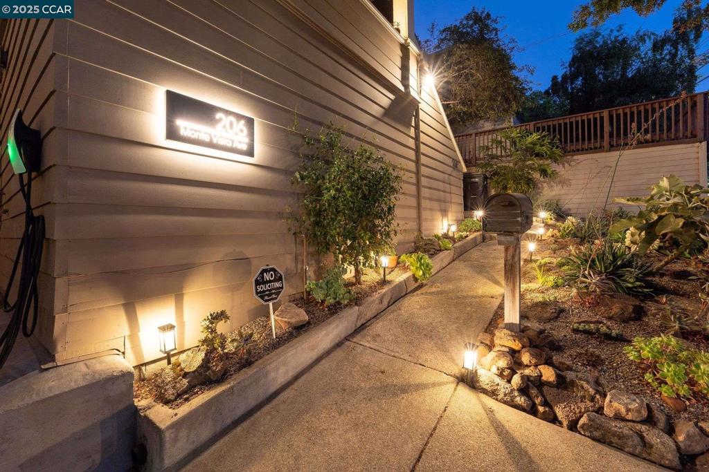 PIEDMONT AVENUE - Residential