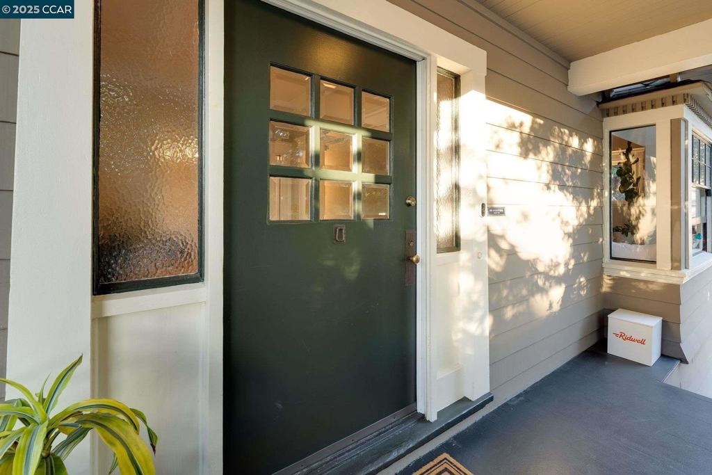 PIEDMONT AVENUE - Residential