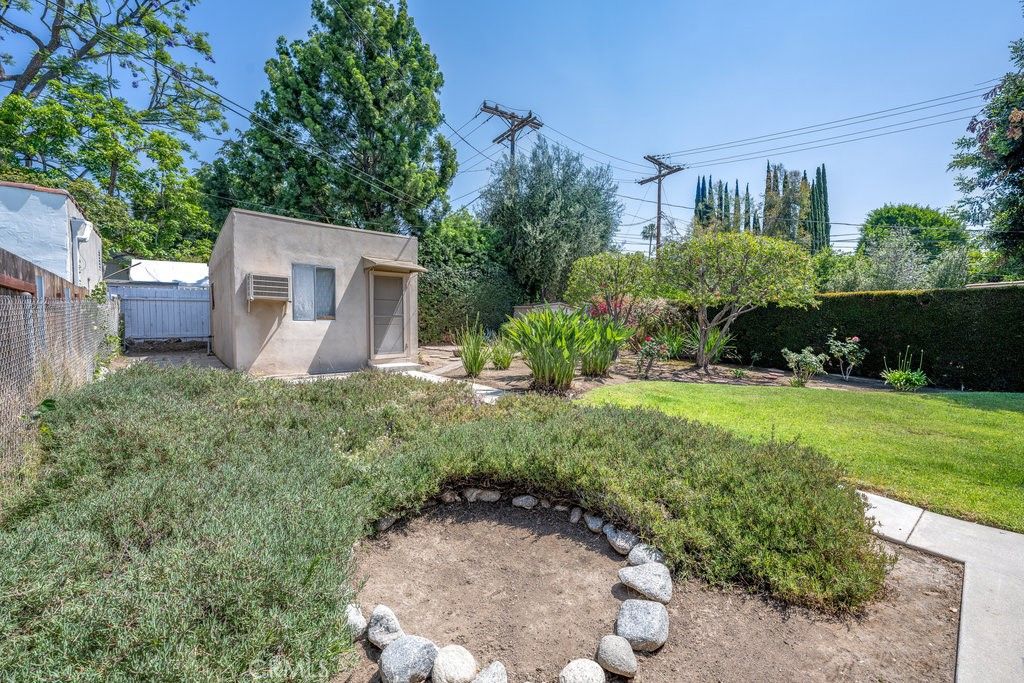 listing image 130720364042549230954