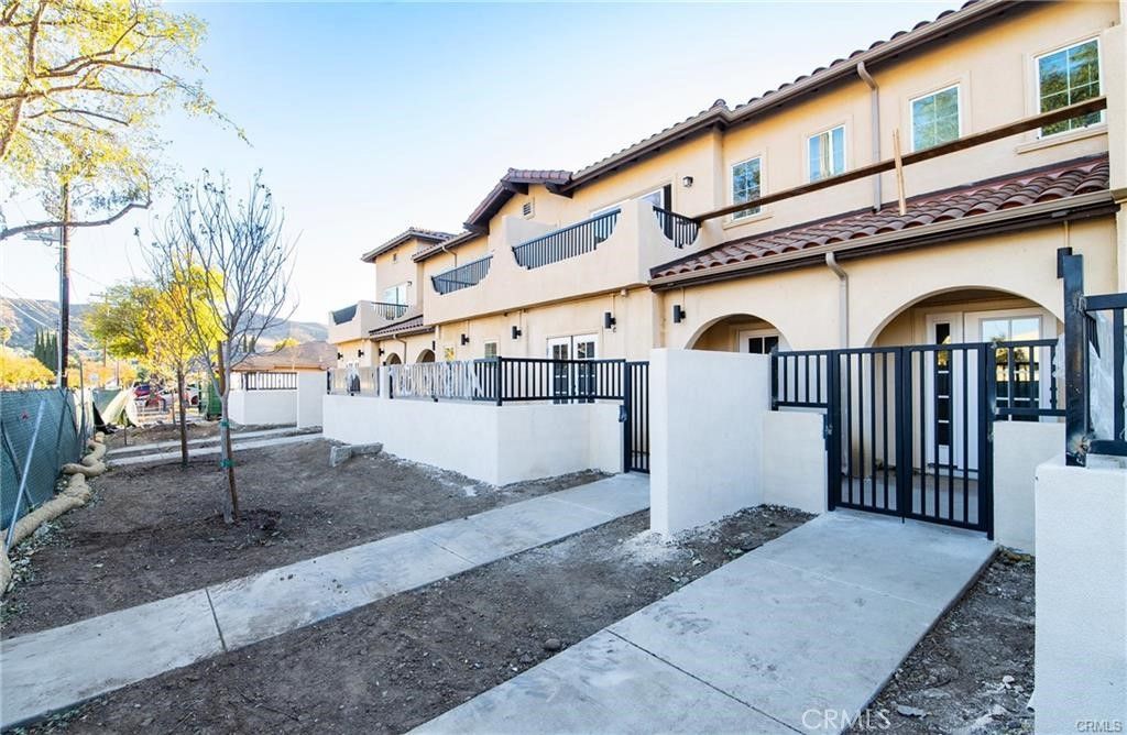 Photo of 5526 E Los Angeles Avenue #4, Simi Valley, CA 93063 (MLS # MB26032915)