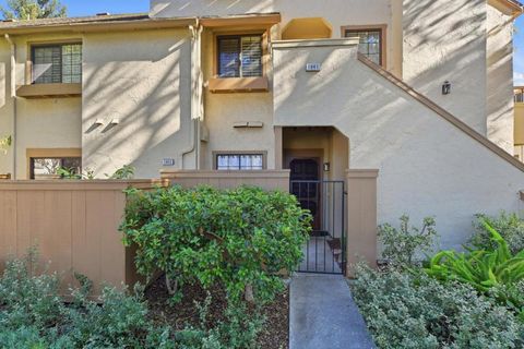 Photo of 1941 Huxley Court, San Jose, CA 95125 (MLS # ML82048890)