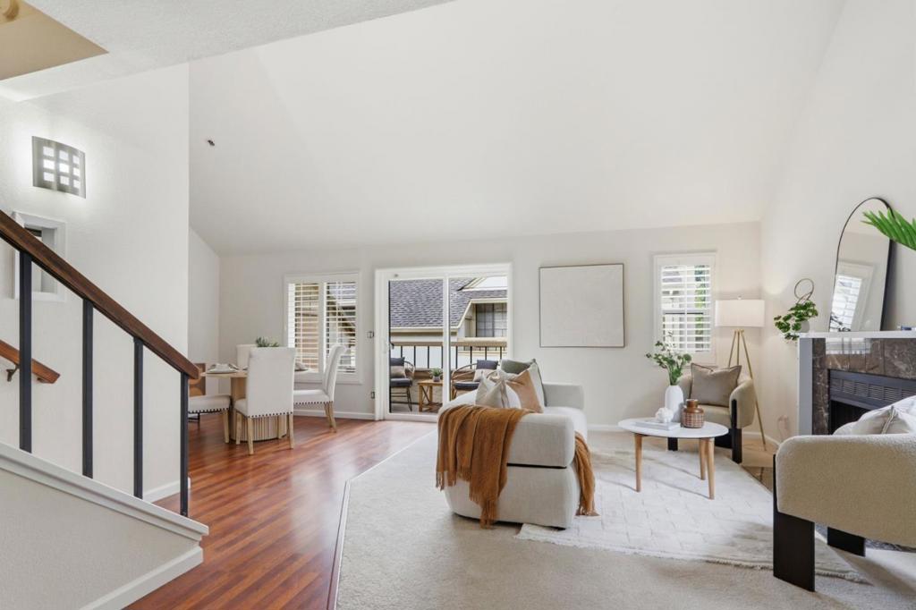1941 Huxley Court