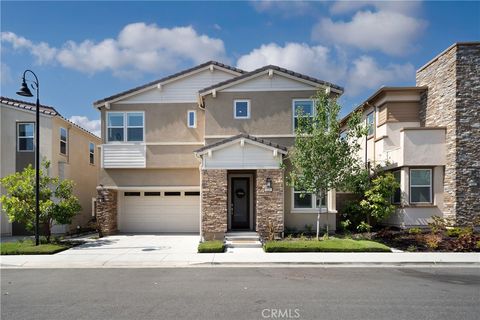 639 Athos Lake Forest CA 92630