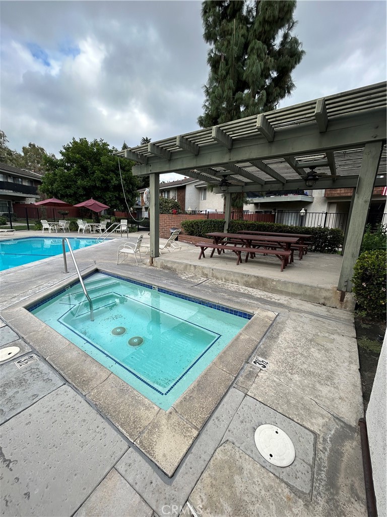 Woodlake Village (WDLK) - Residential