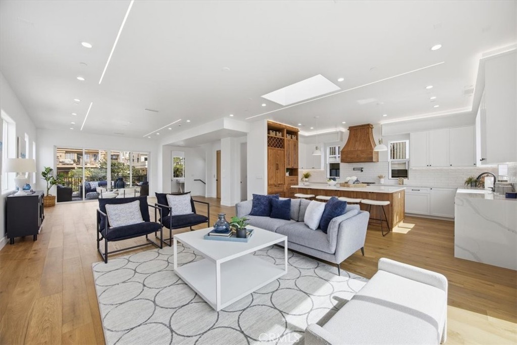 617 N Irena Avenue A