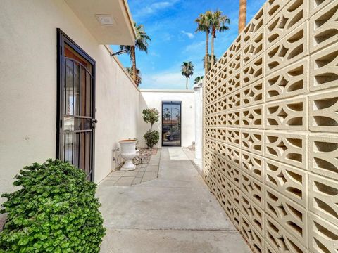 Photo of 72629 Pitahaya Street, Palm Desert, CA 92260 (MLS # 219147296DA)