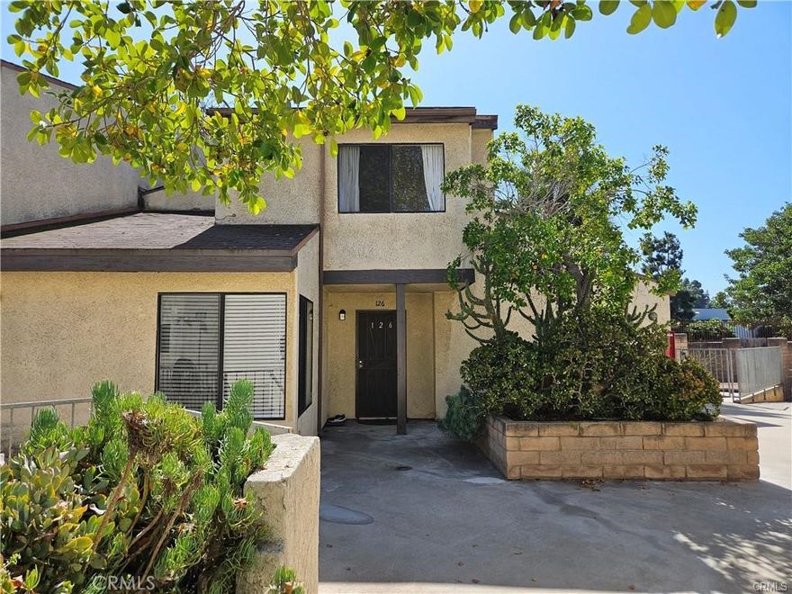 One of the most spacious townhomes in Inglewood is for sale! This recently remodeled beauty is ready for your furnishings! This turn-key end-unit has three bedrooms, two full baths, formal living room, formal dining room and a big kitchen with washer and dryer hookups. You'll also only have one common wall. The windows throughout bring in lots of light and the patio is big enough for relaxing and entertaining. Both bathrooms were remodeled with light tile flooring and the tub is accented by the wall tiles and cabinets. The complex lines Oak Street which is maintained well with trees and a wide street that provides day parking for visitors. There is a back key entrance to the complex which makes for easy access to the unit from Oak Street. It also sports two assigned parking spaces and has low HOA Fees. It is centrally-located near freeways, the Ram's Stadium, LAX, the beaches and more.