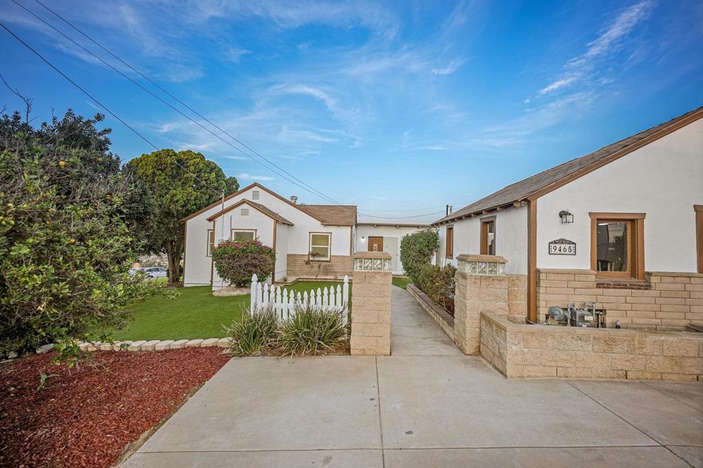 9465 Emerald Grove Ave