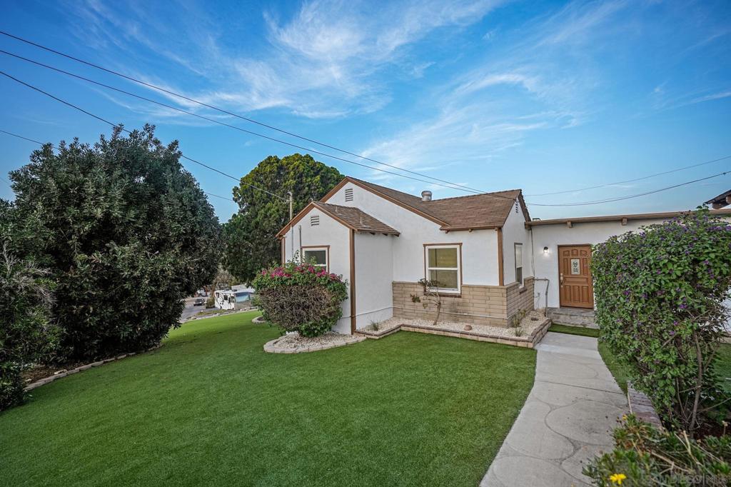 9465 Emerald Grove Ave