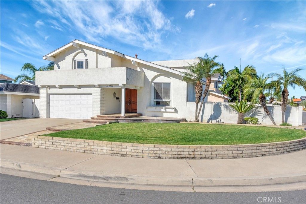Photo of 19201 Sherborne Lane, Huntington Beach, CA 92646 (MLS # ND26065404)