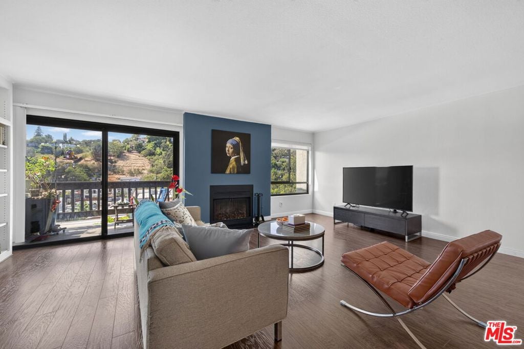 2018 Griffith Park Boulevard 219