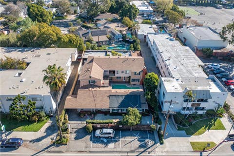 Photo of 4918 Cahuenga Blvd, North Hollywood, CA 91601 (MLS # GD26152443)