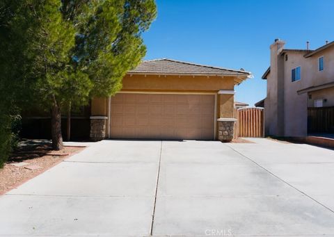 15023 Henderson Adelanto CA 92301