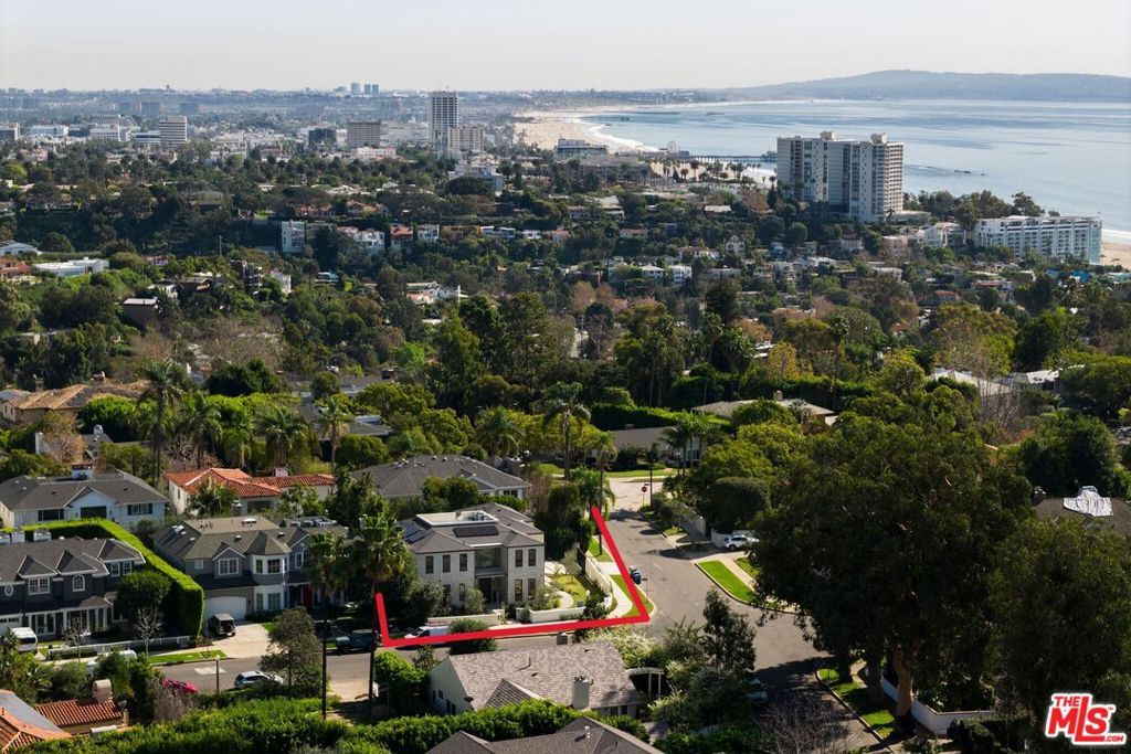 Photo of 500 Ocampo Drive, Pacific Palisades, CA 90272 (MLS # 26649481)